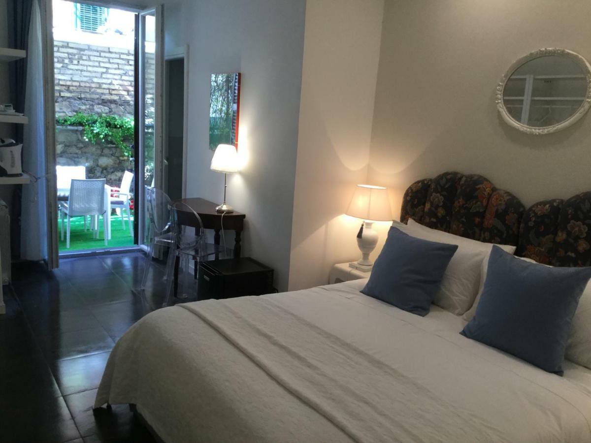 Vatican Luxury Guest house *